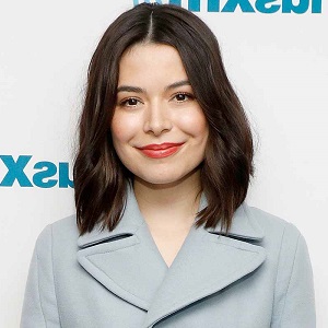 celebrity Miranda Cosgrove